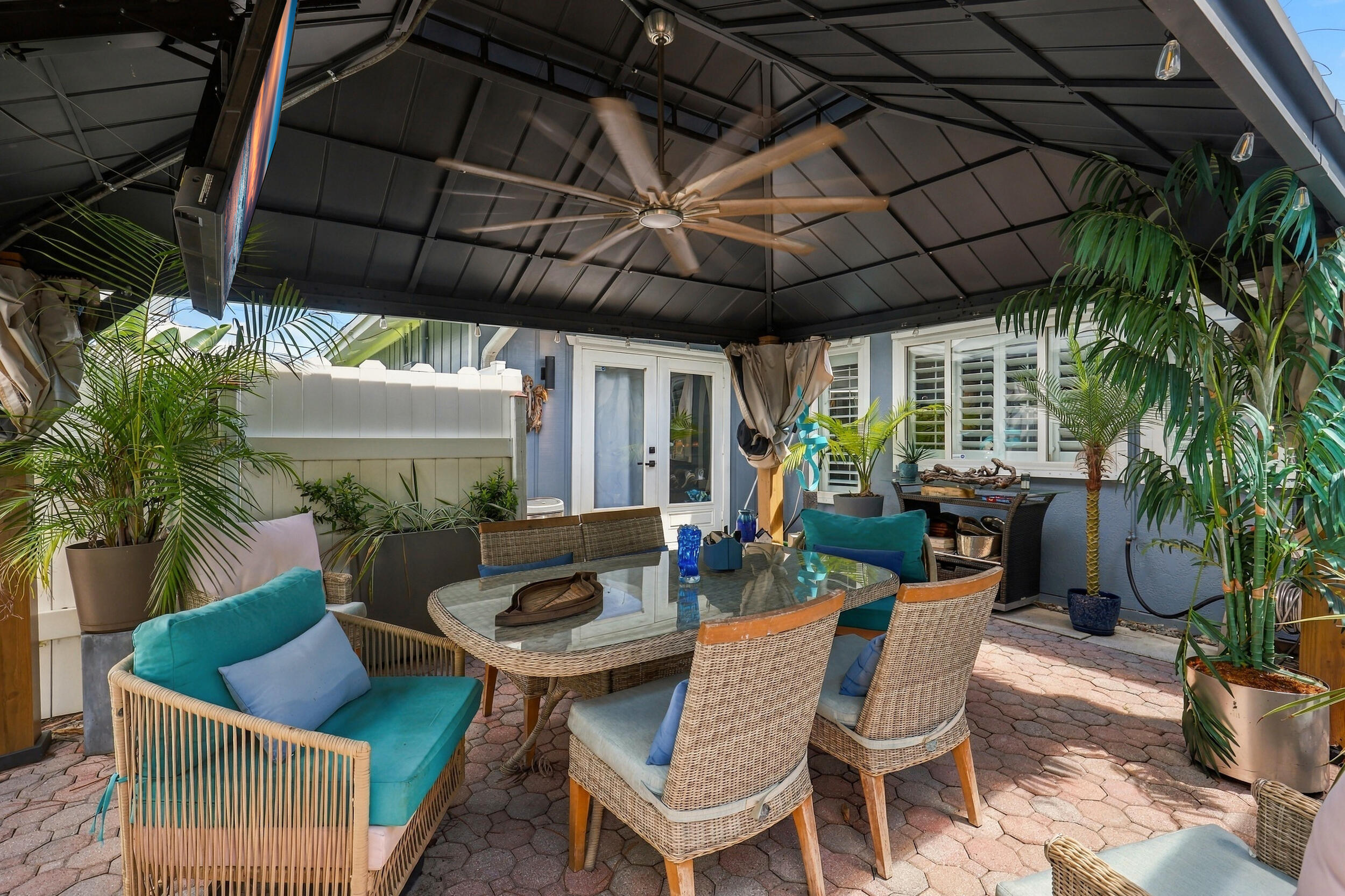 562 SW Eyerly Avenue, Port St. Lucie