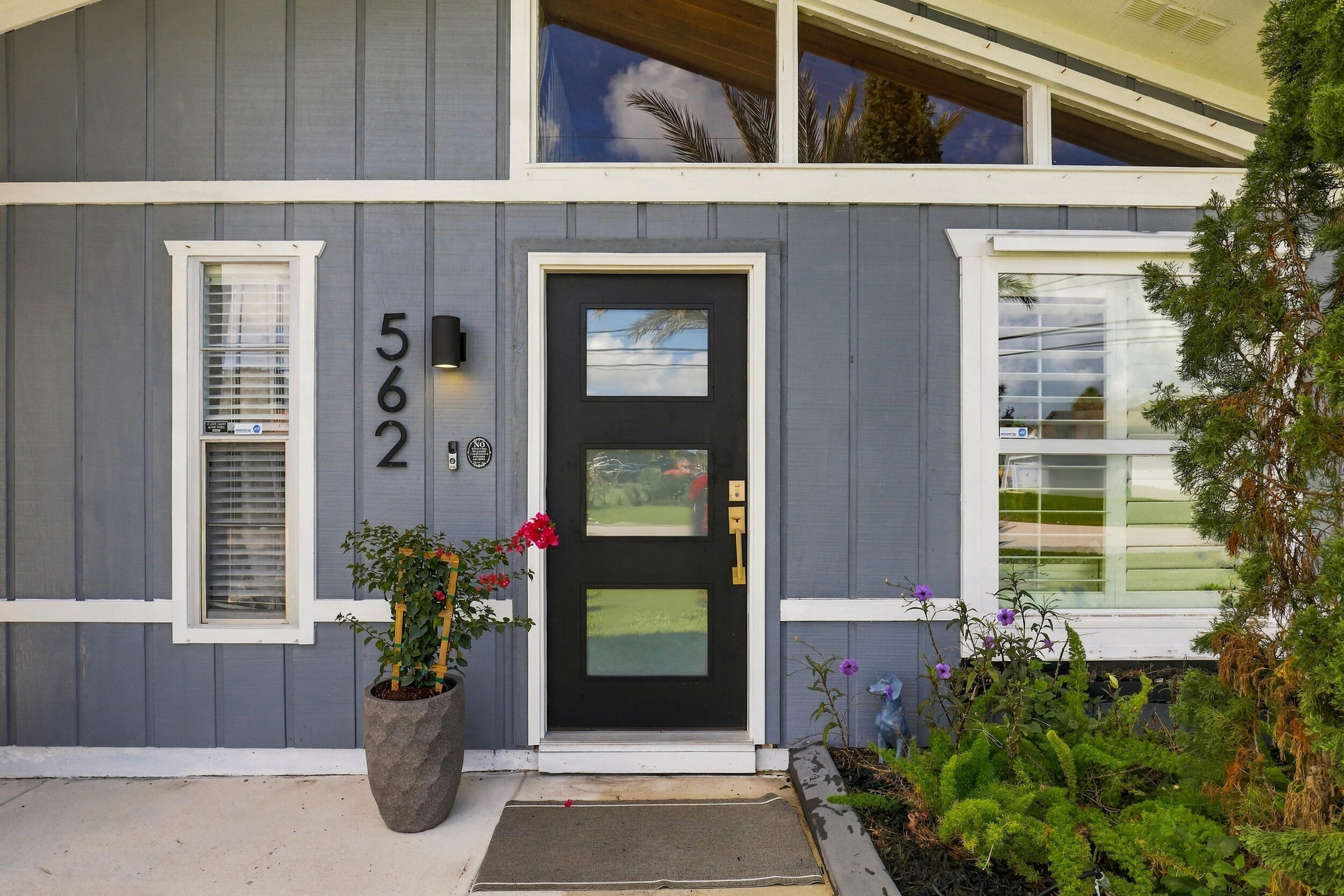562 SW Eyerly Avenue, Port St. Lucie