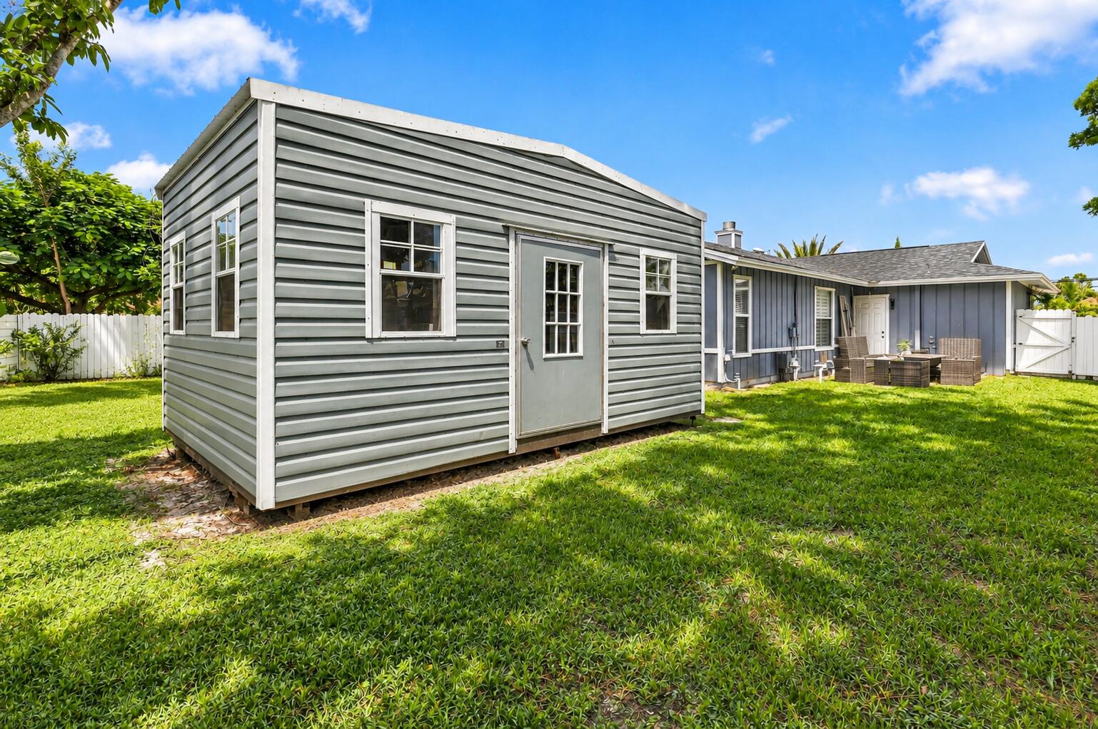562 SW Eyerly Avenue, Port St. Lucie