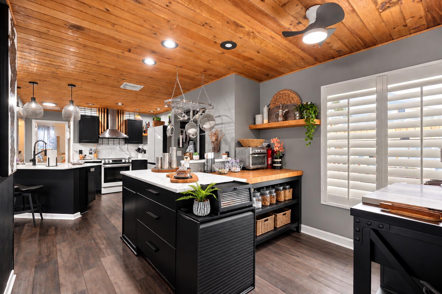 562 SW Eyerly Avenue, Port St. Lucie