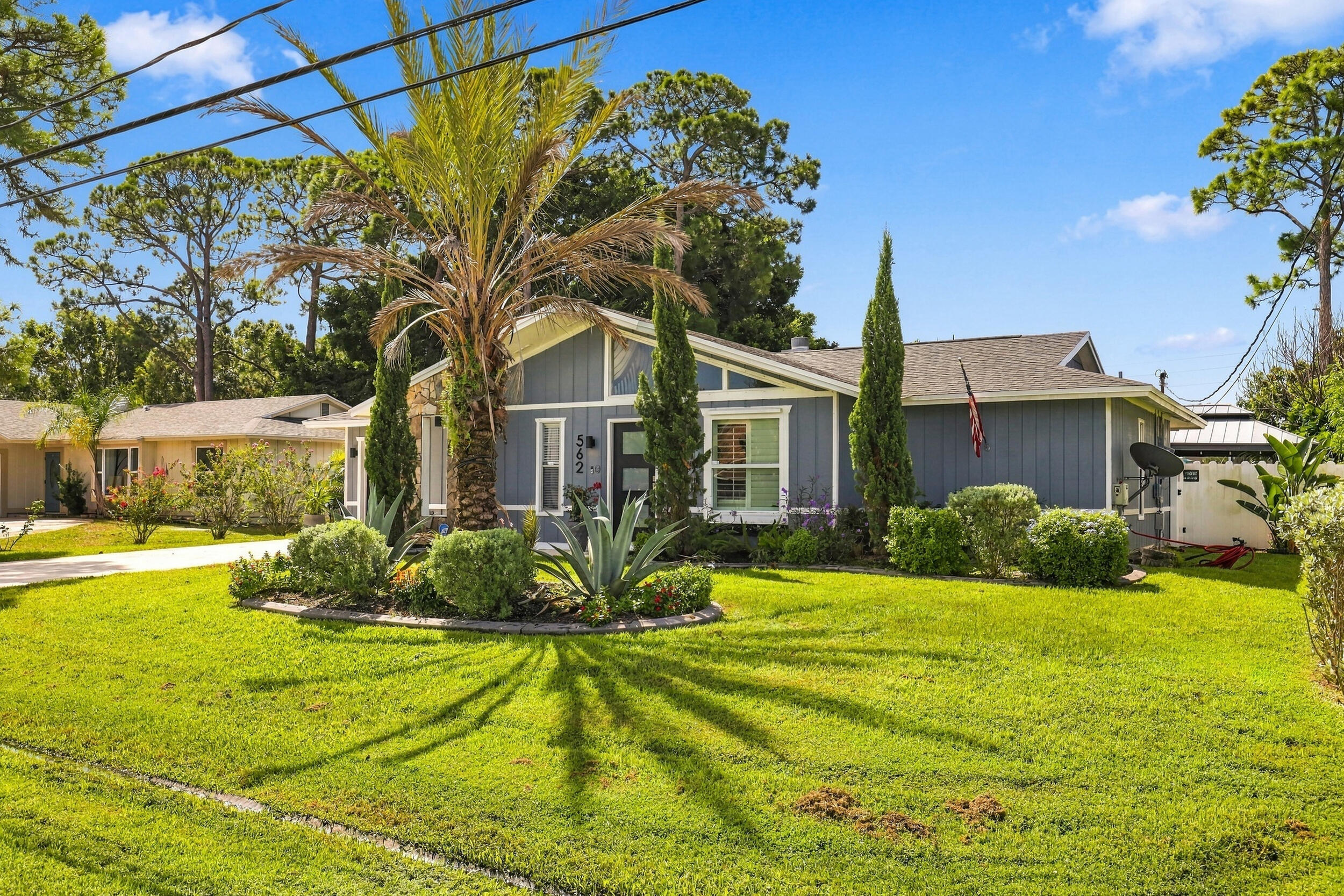 562 SW Eyerly Avenue, Port St. Lucie