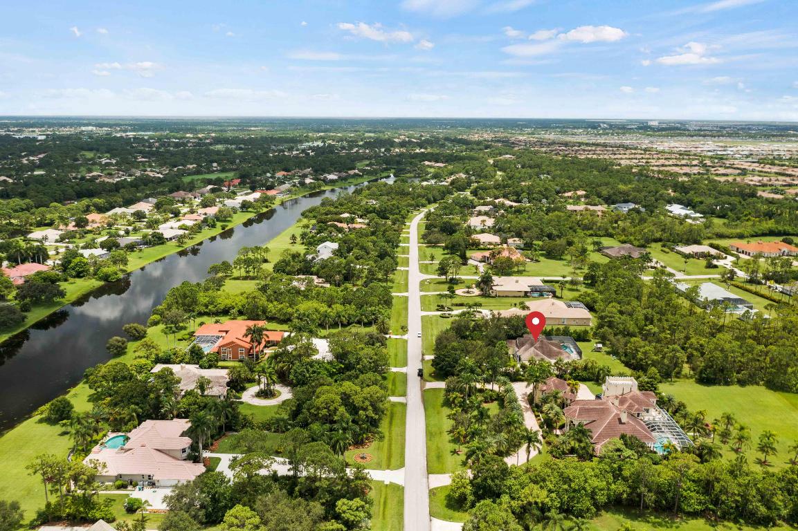 7900 Saddlebrook Drive