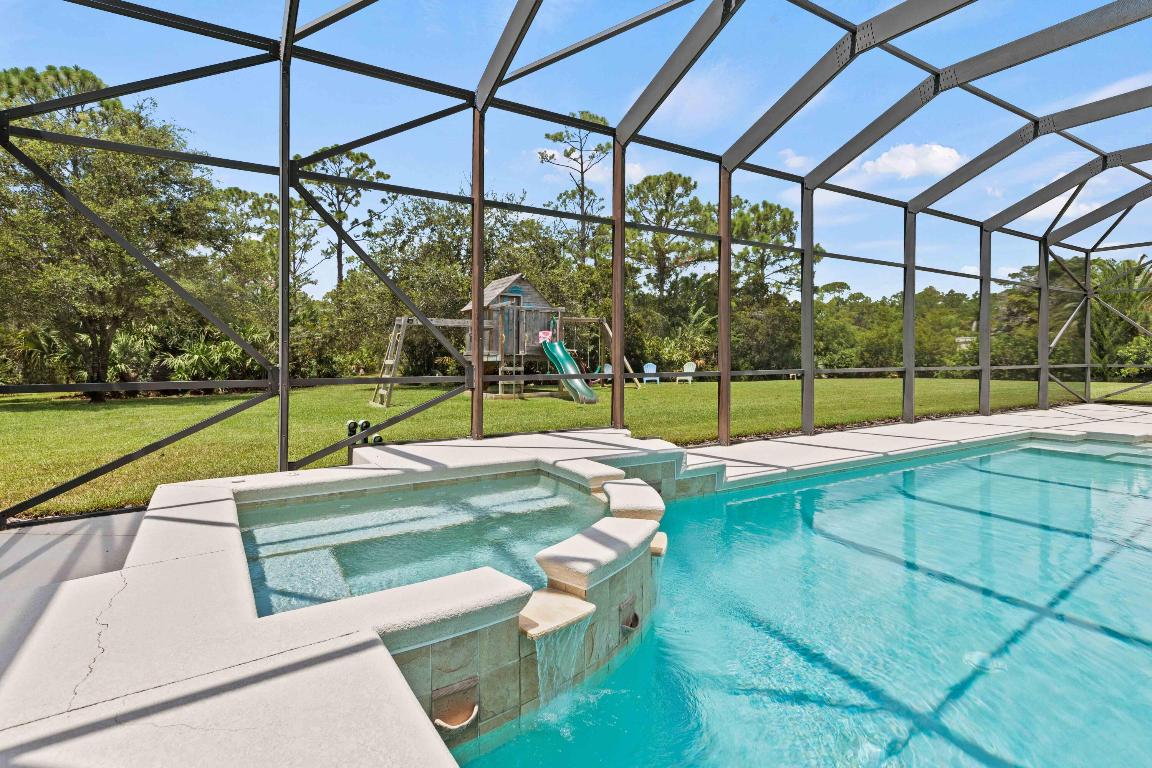 7900 Saddlebrook Drive