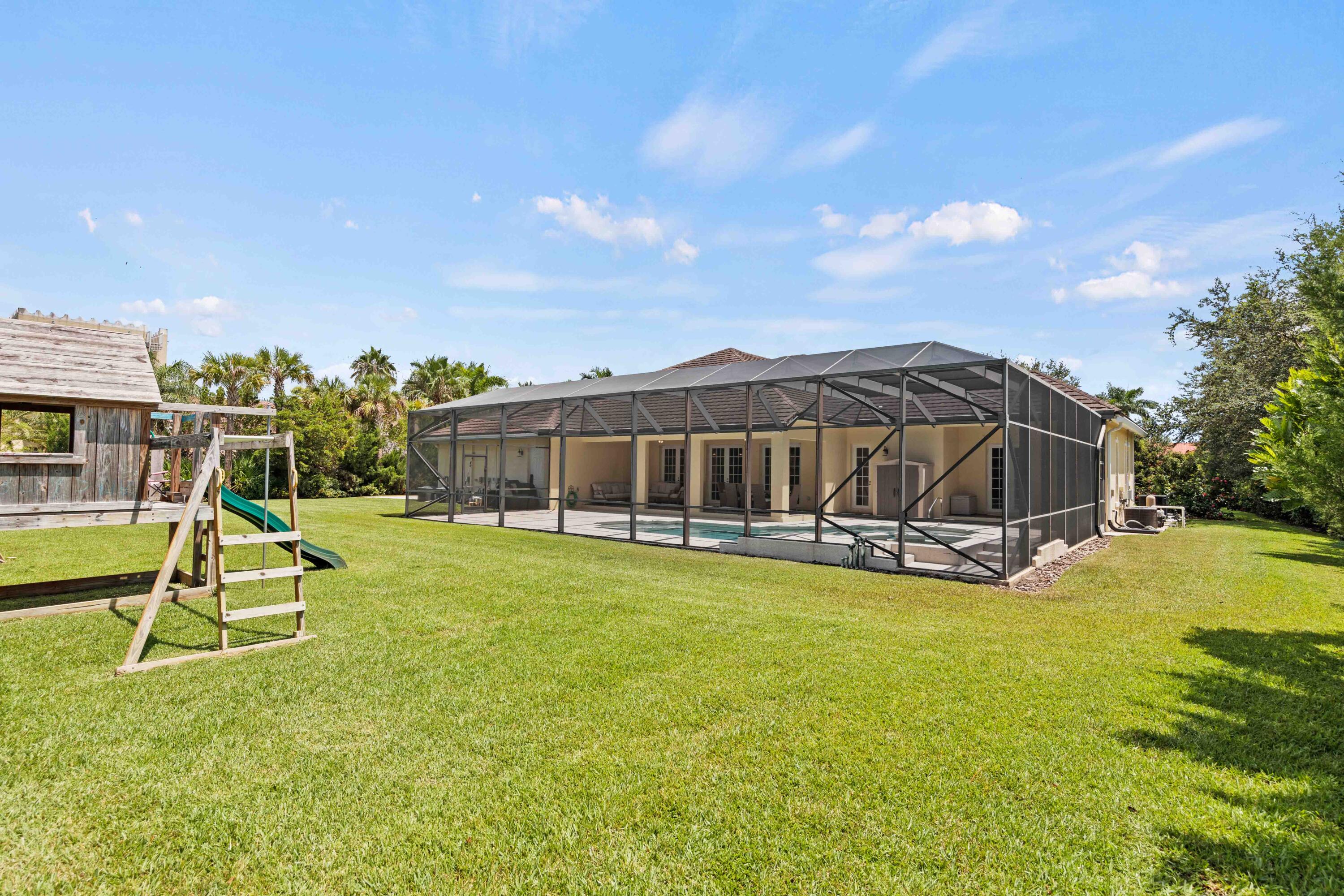 7900 Saddlebrook Drive