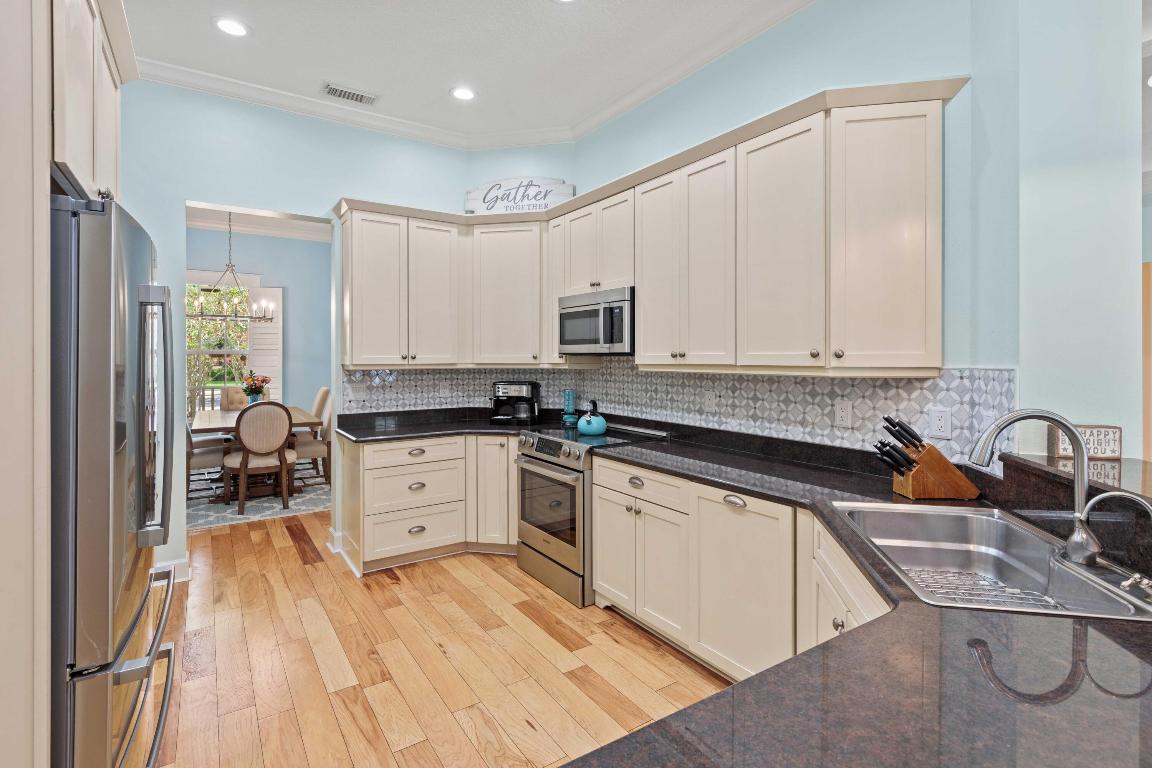 7900 Saddlebrook Drive