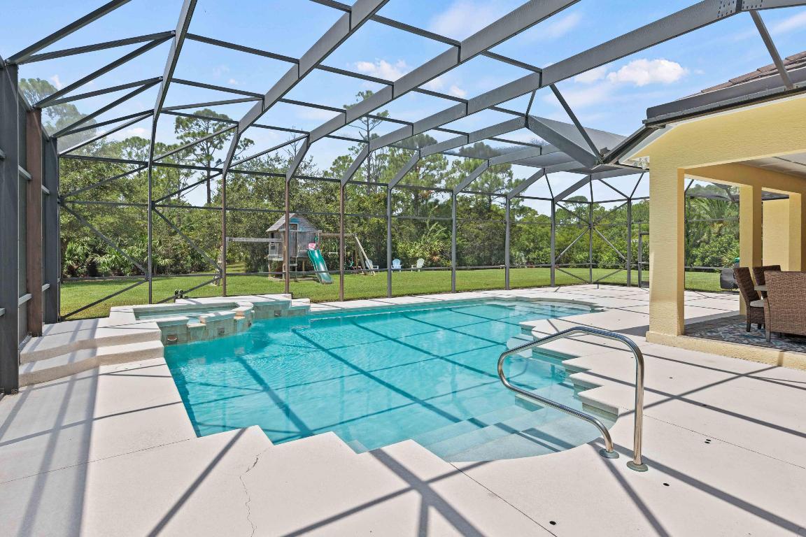 7900 Saddlebrook Drive