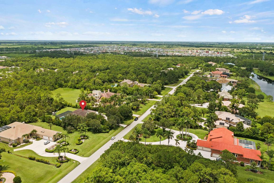 7900 Saddlebrook Drive