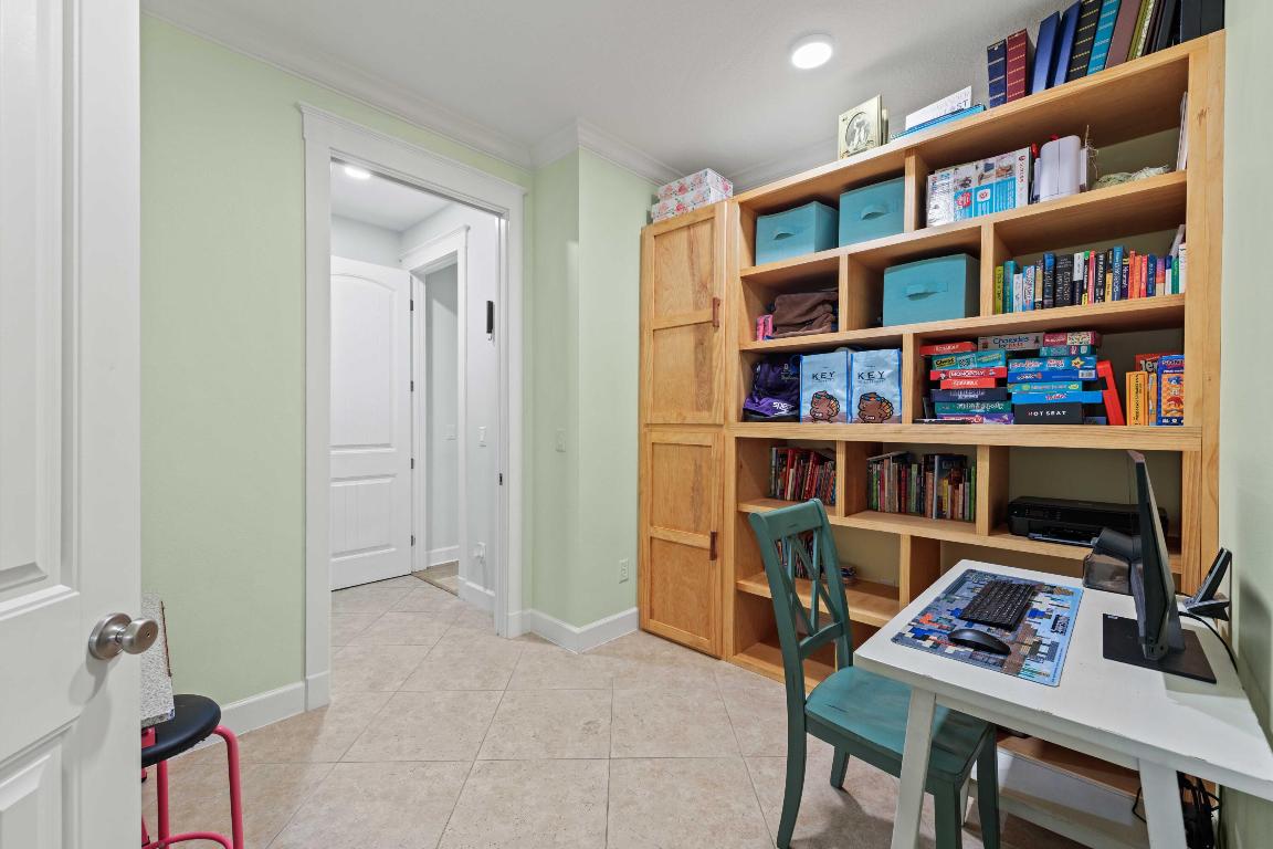 7900 Saddlebrook Drive