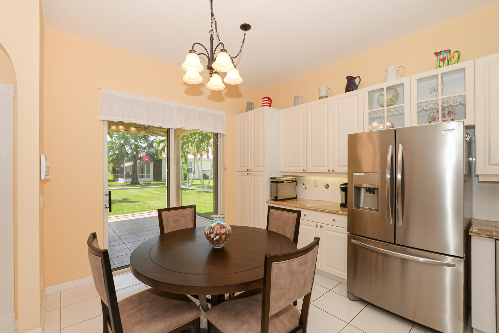 585 NW Lambrusco Drive
