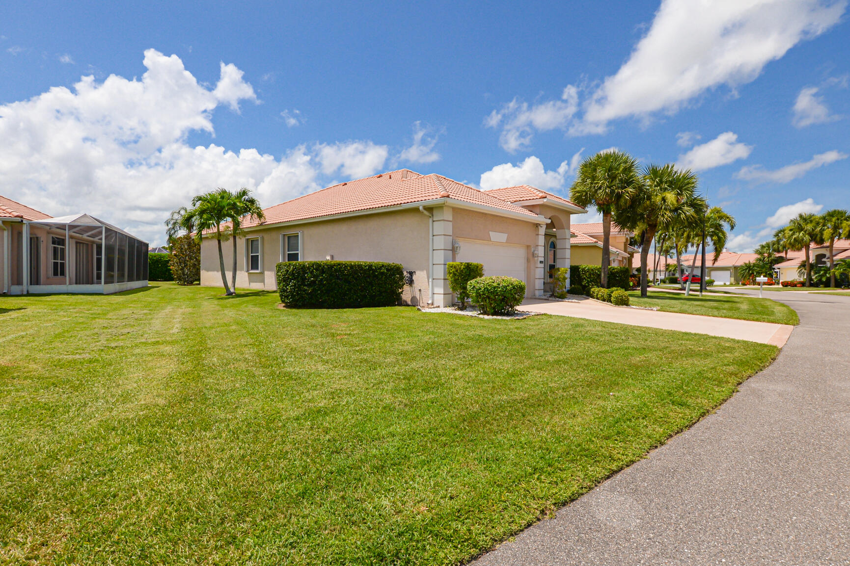 585 NW Lambrusco Drive