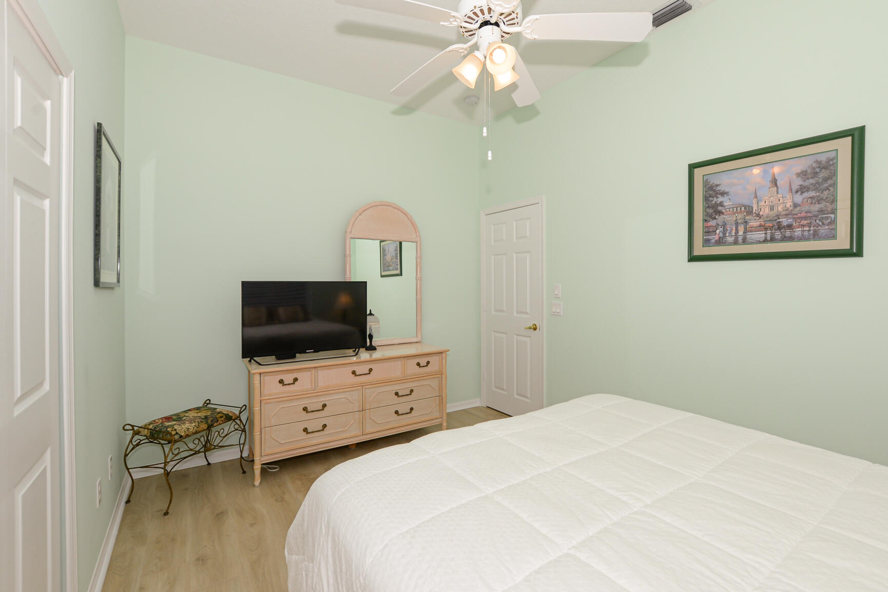 585 NW Lambrusco Drive