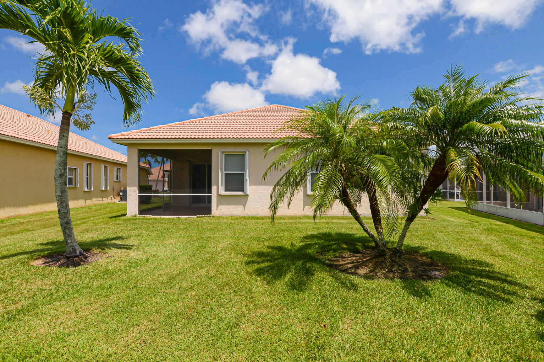 585 NW Lambrusco Drive