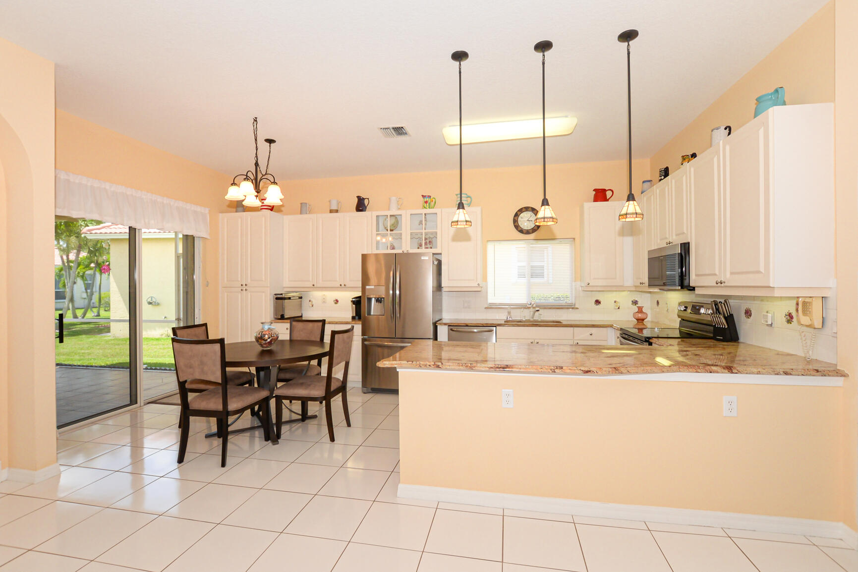 585 NW Lambrusco Drive