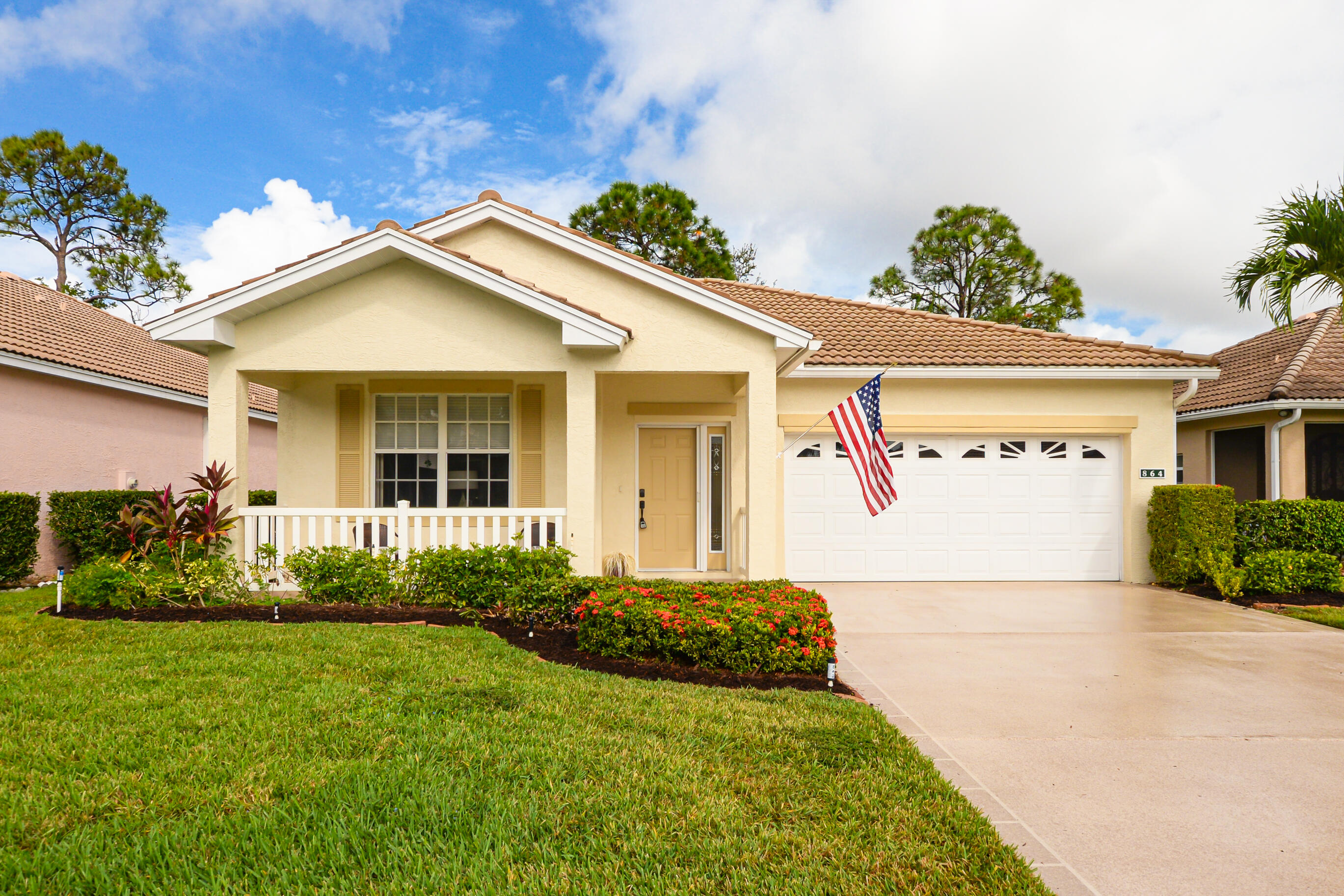 864 NW Sarria Court