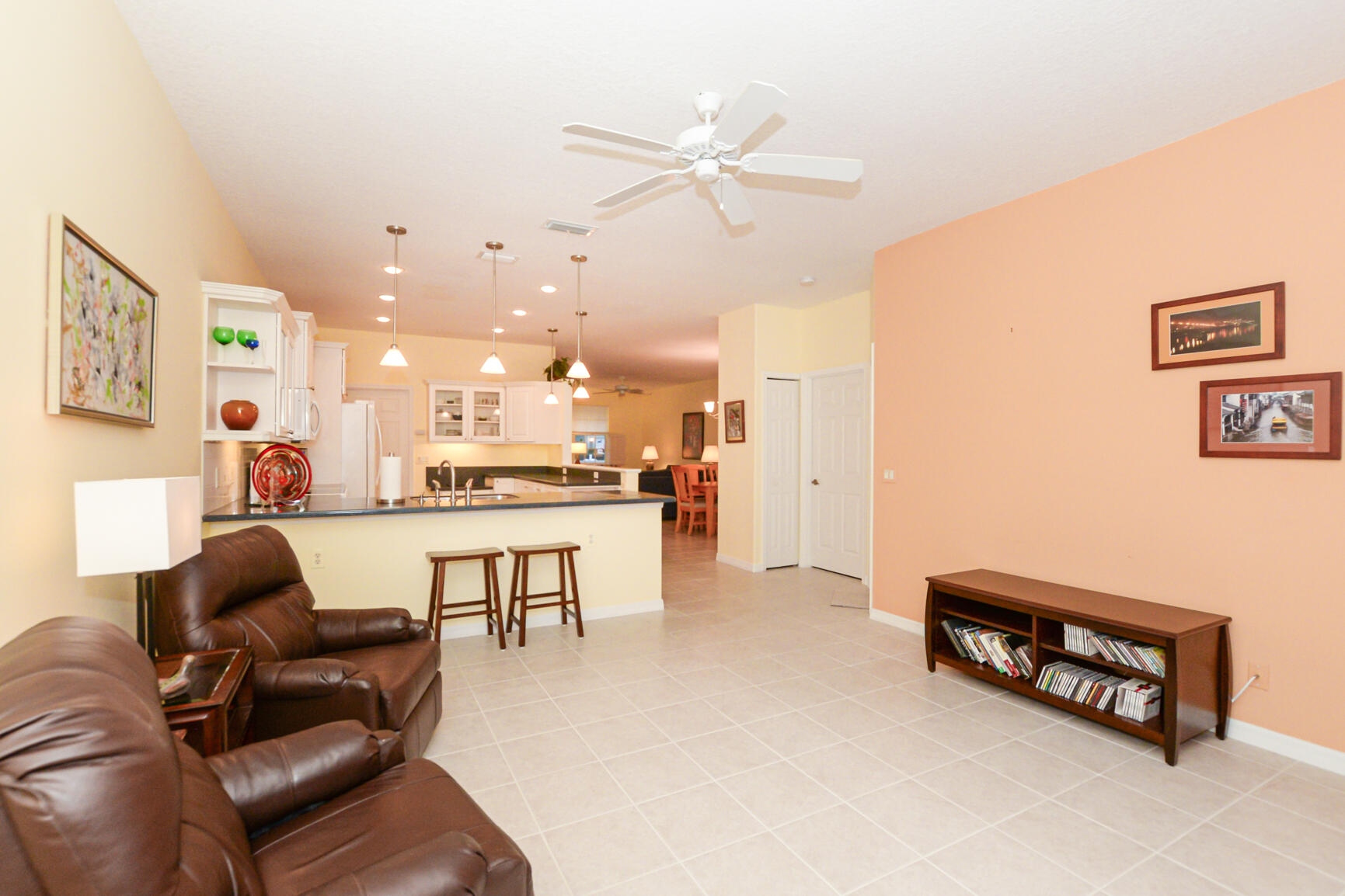 864 NW Sarria Court