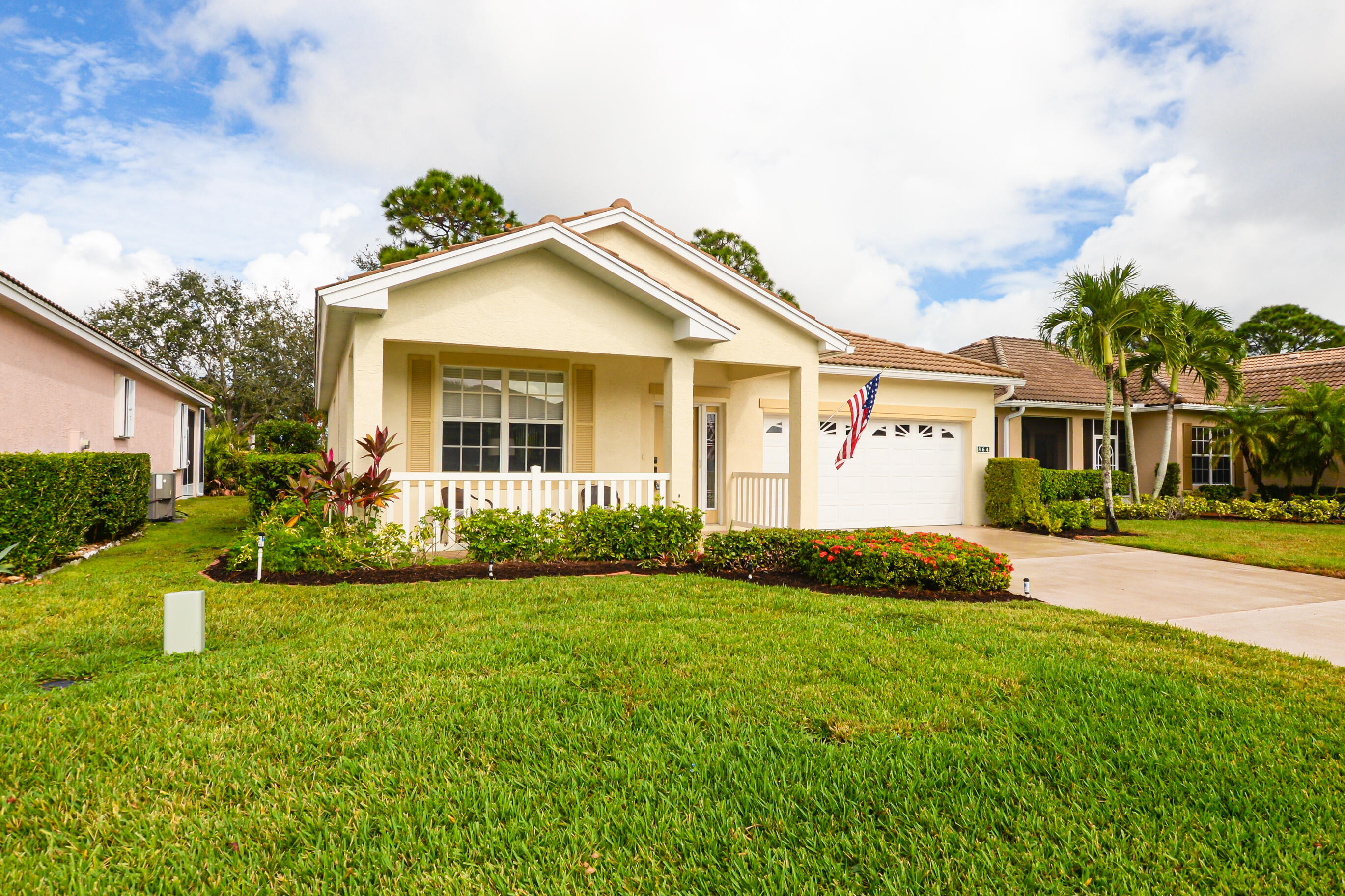 864 NW Sarria Court