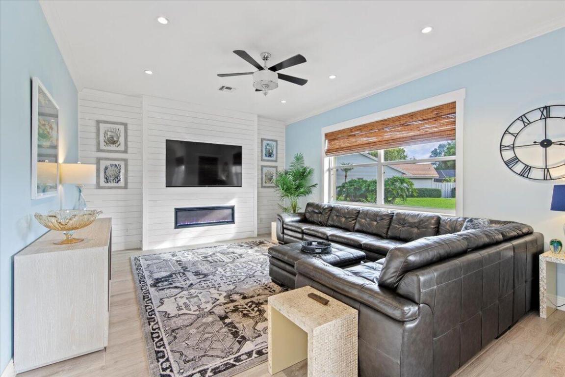 7951 Plantation Lakes Drive