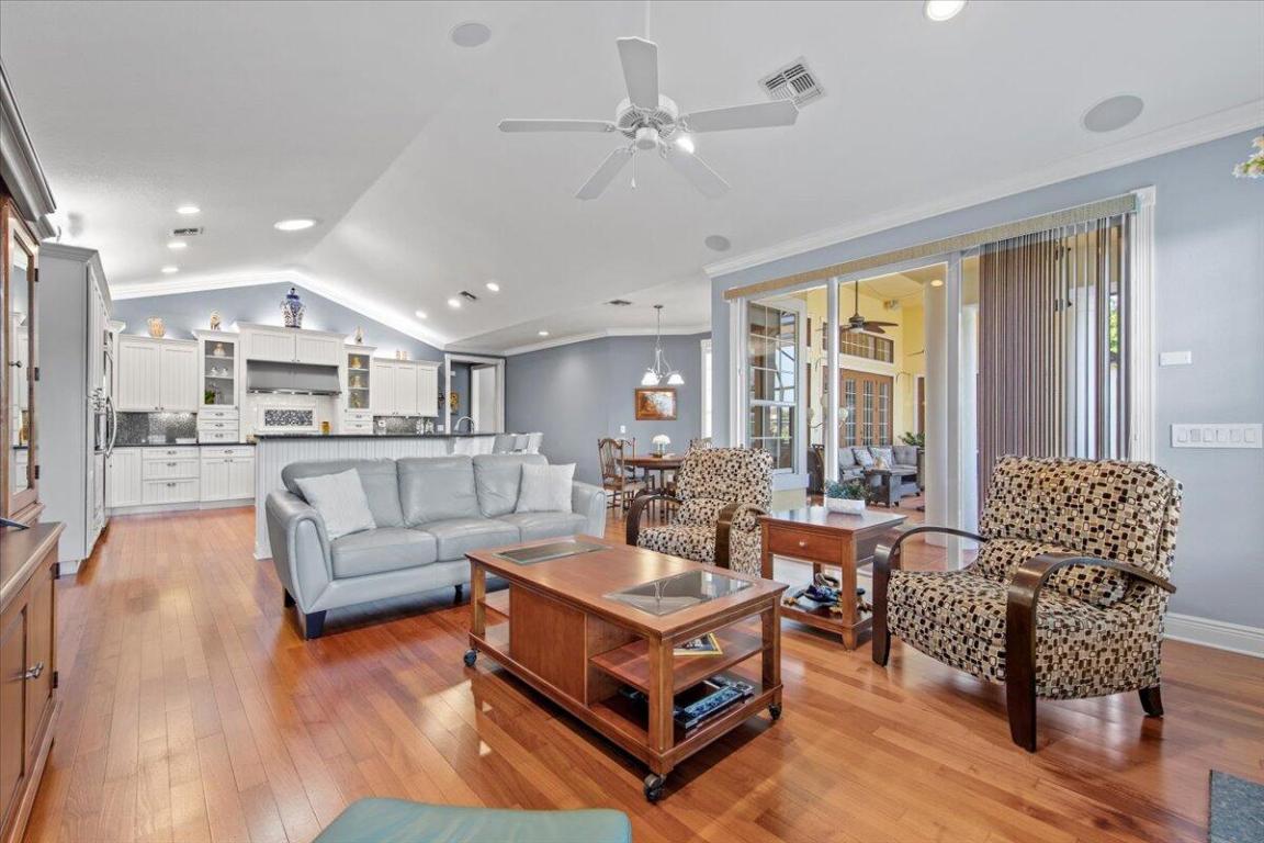 11146 Lands End Chase