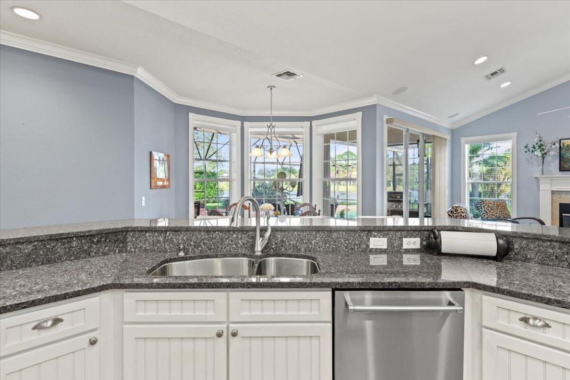 11146 Lands End Chase