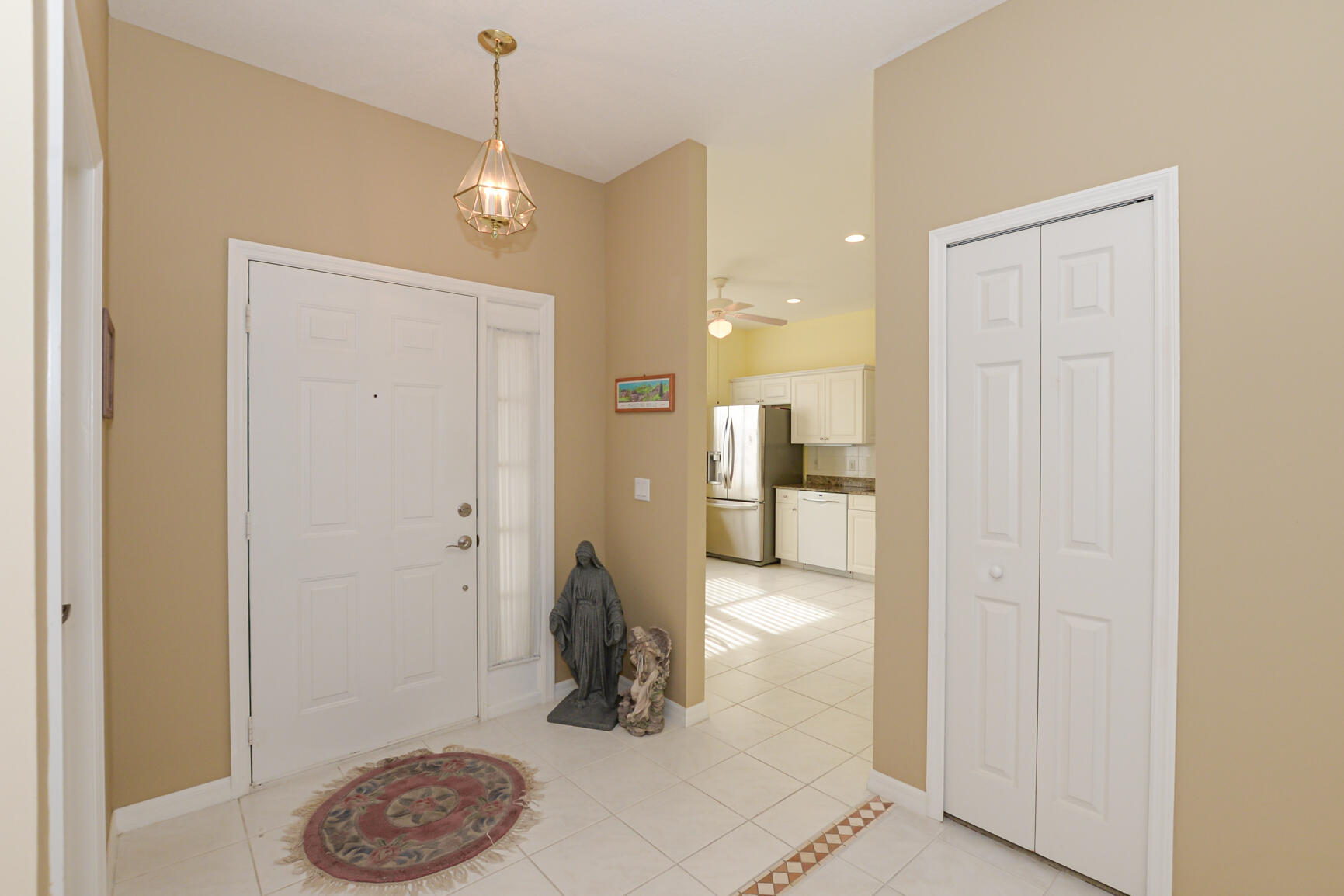 586 NW Cortina Lane