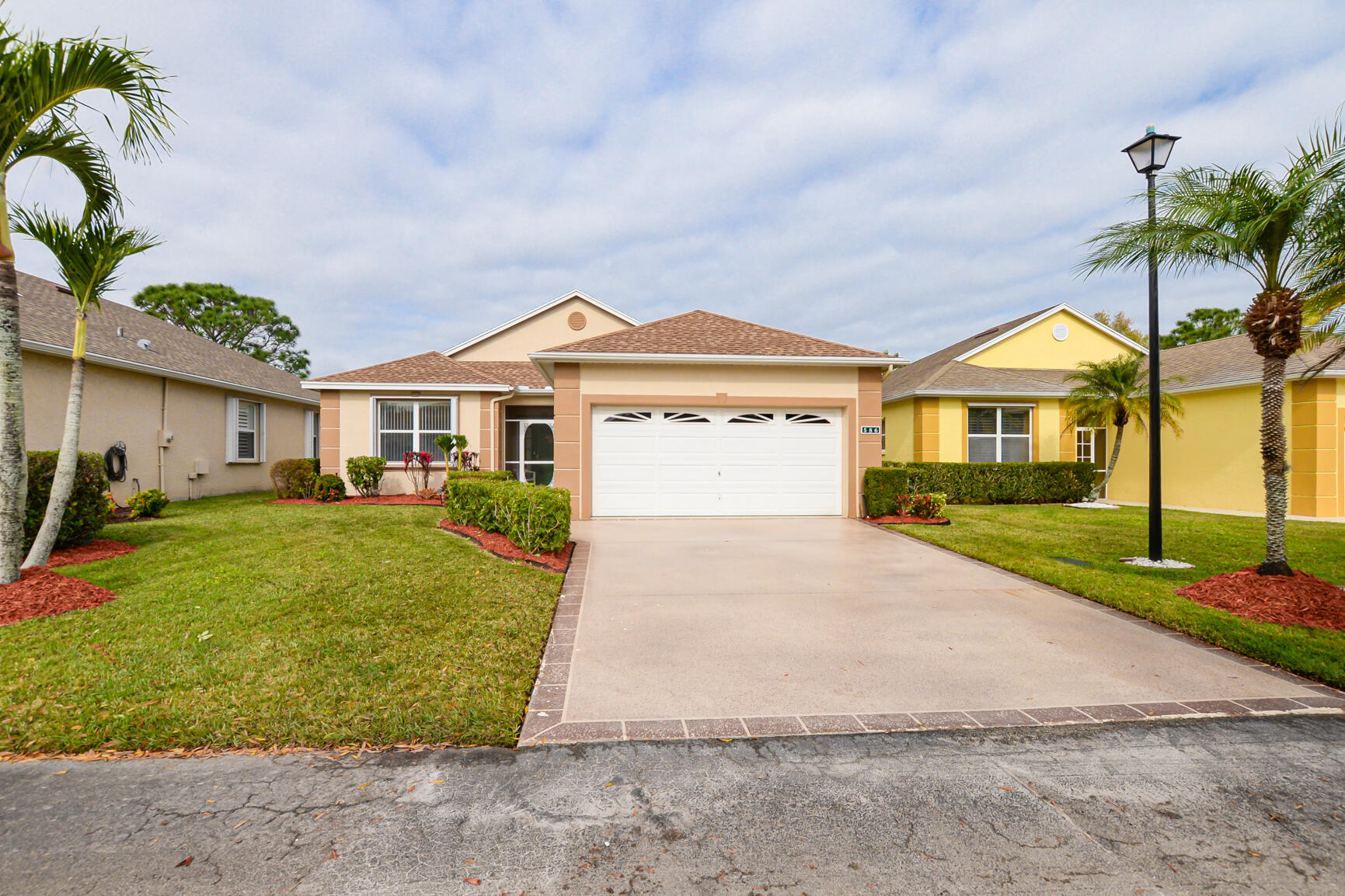 586 NW Cortina Lane