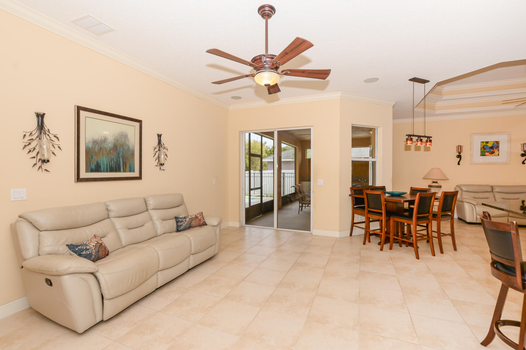 376 SW Kestor Drive