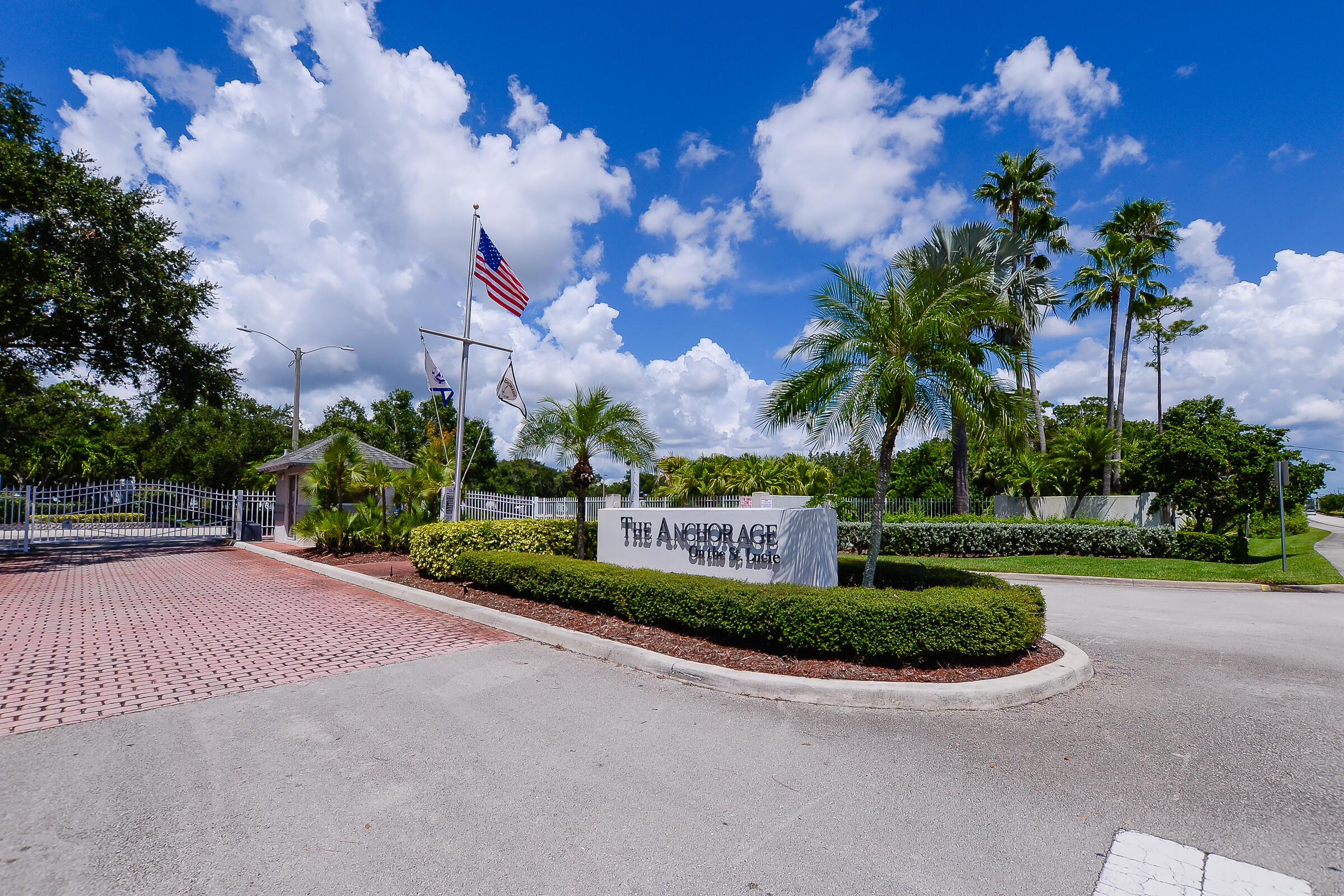 2502 SE Anchorage Cove G-1