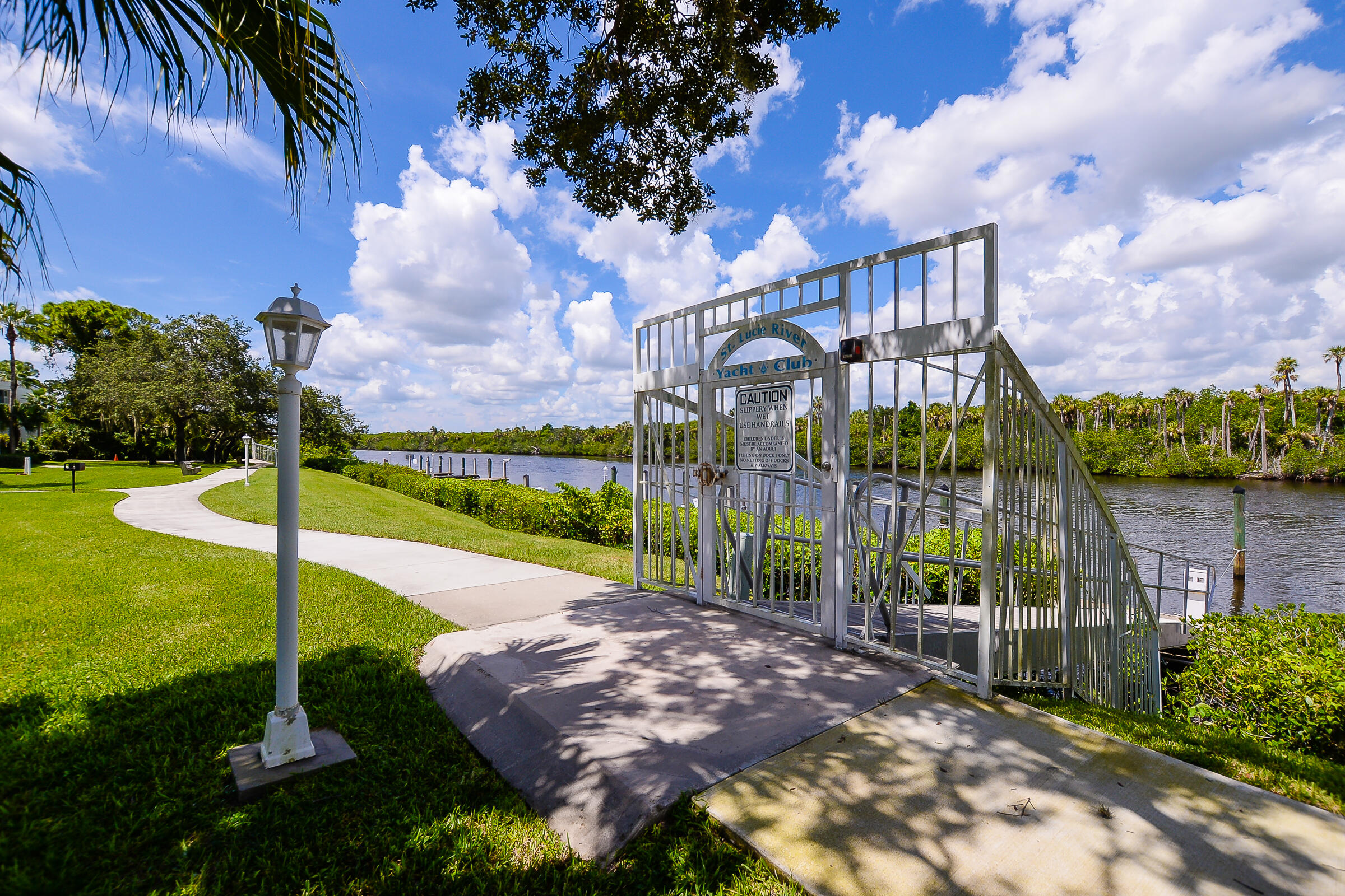 2502 SE Anchorage Cove G-1