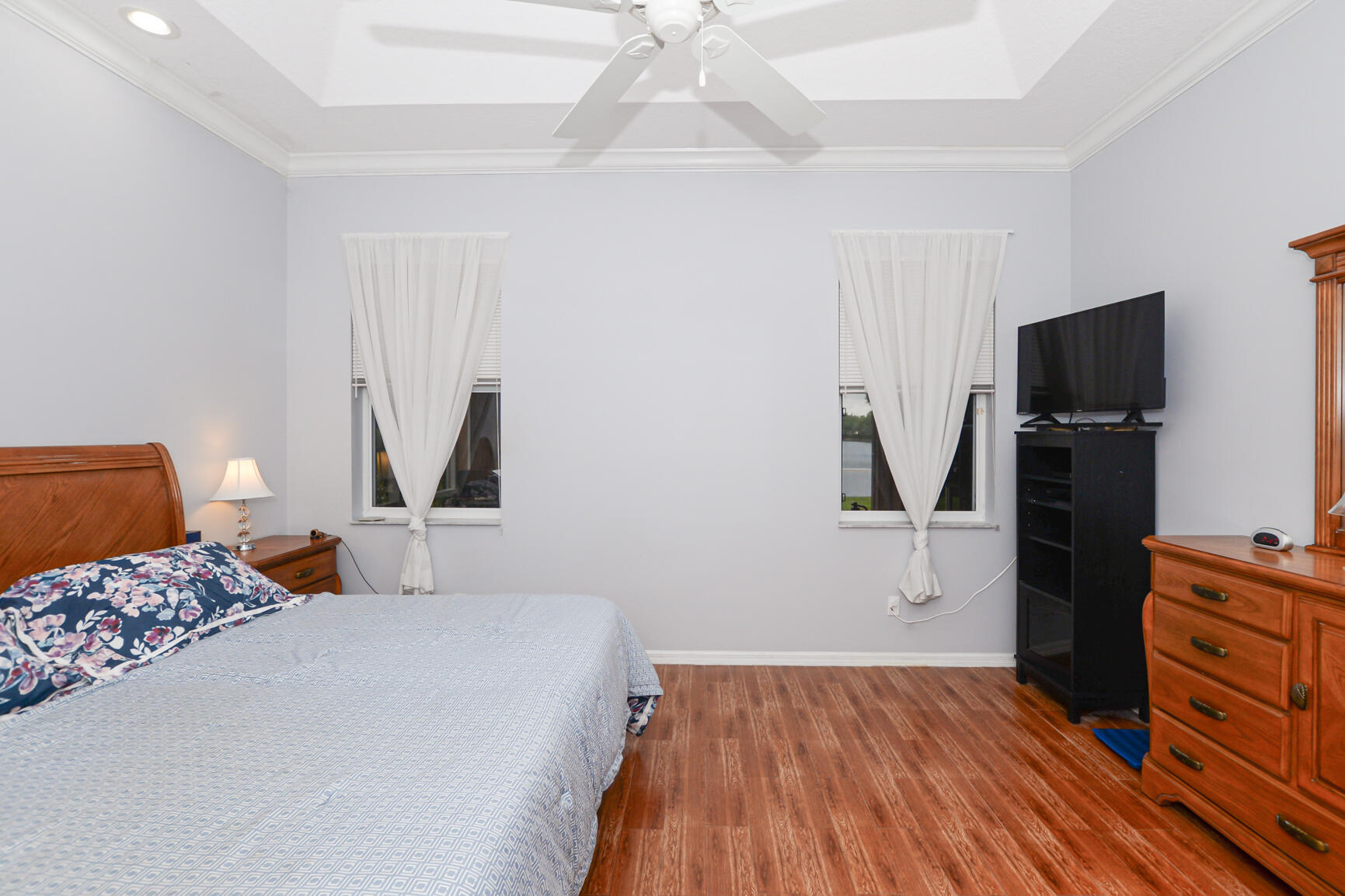 230 NW Zanzibar Place