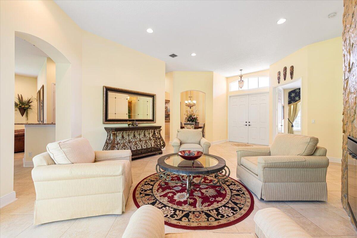 118 NW Lawton Road