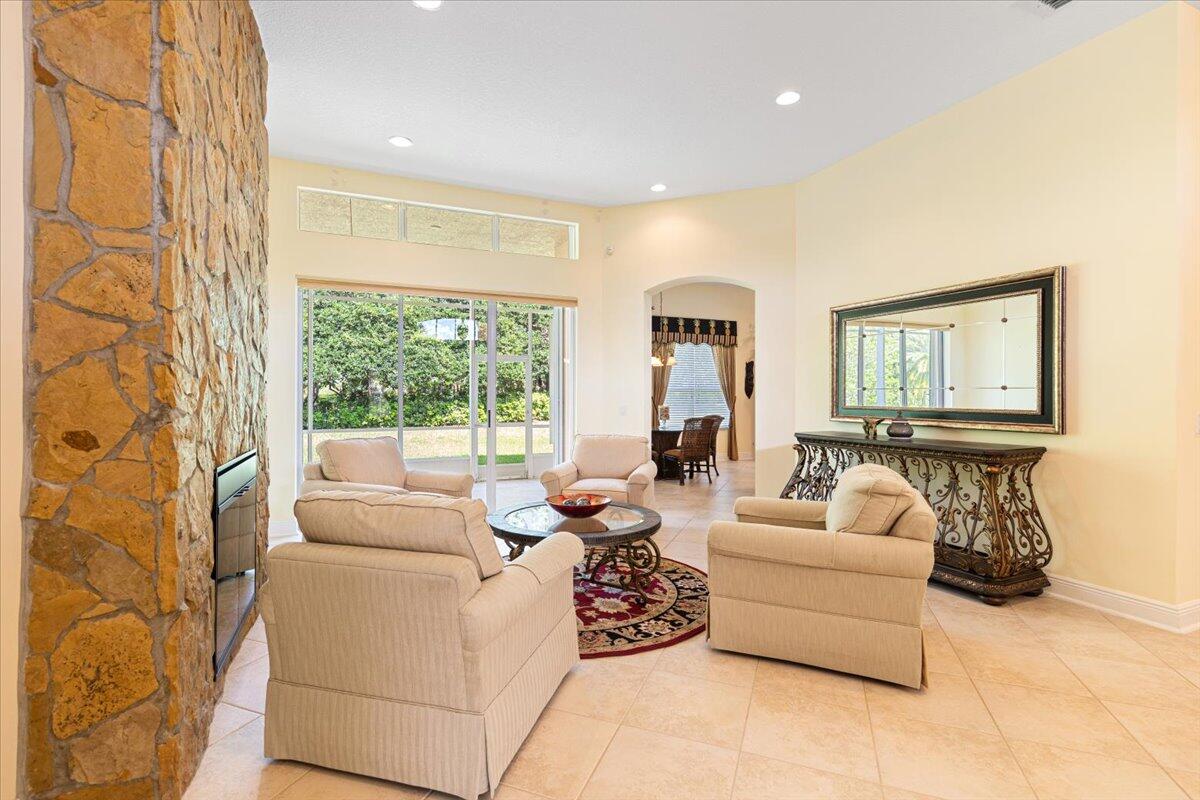 118 NW Lawton Road