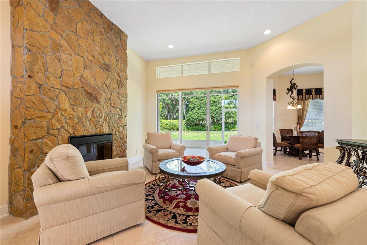 118 NW Lawton Road