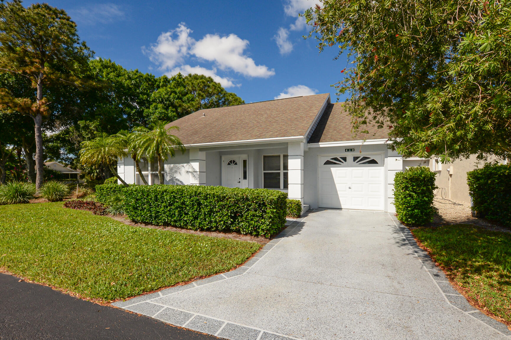 410 NW Tuscany Court