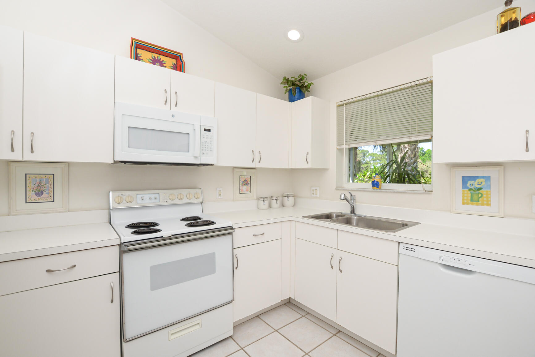 410 NW Tuscany Court