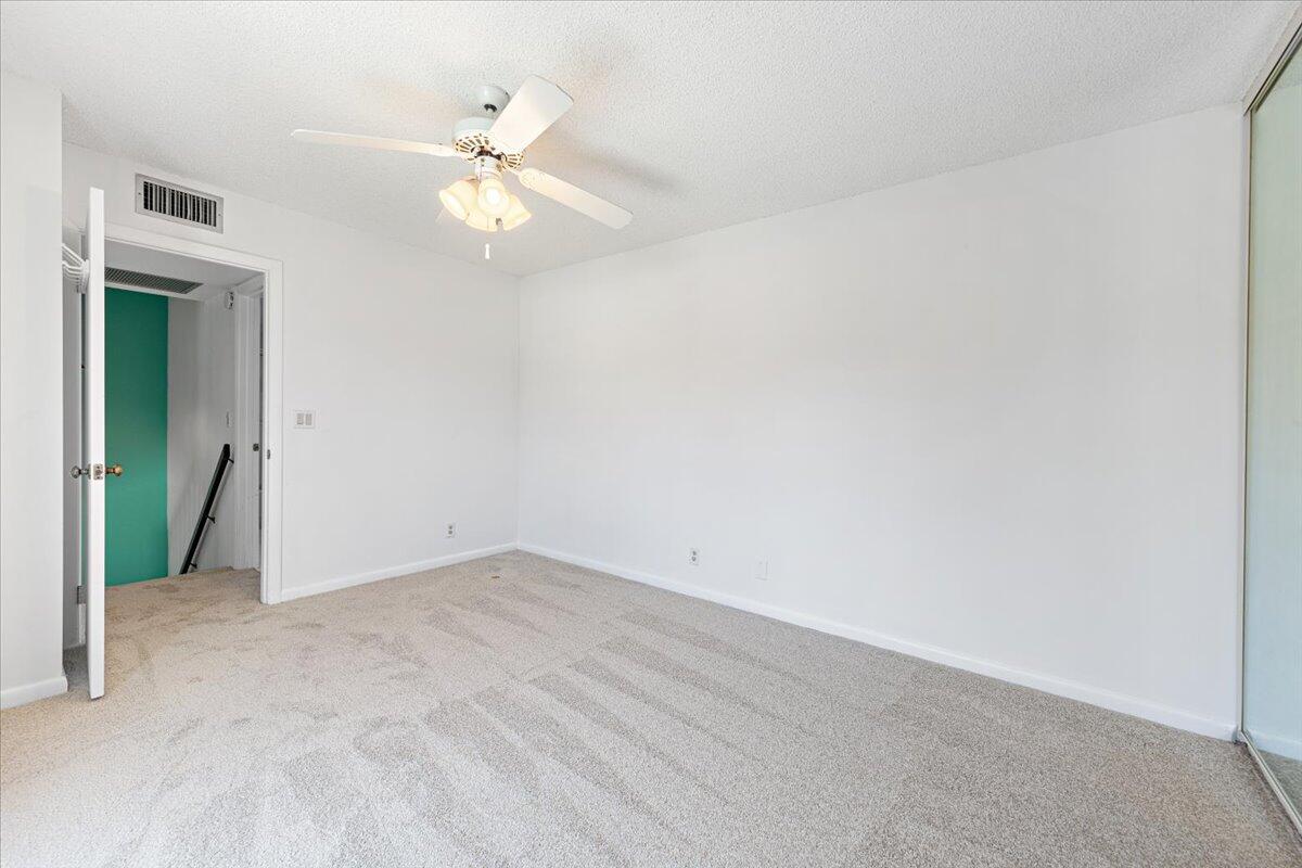 5656 SE Riverboat Drive