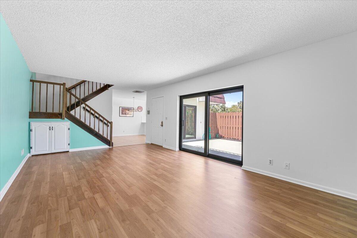 5656 SE Riverboat Drive
