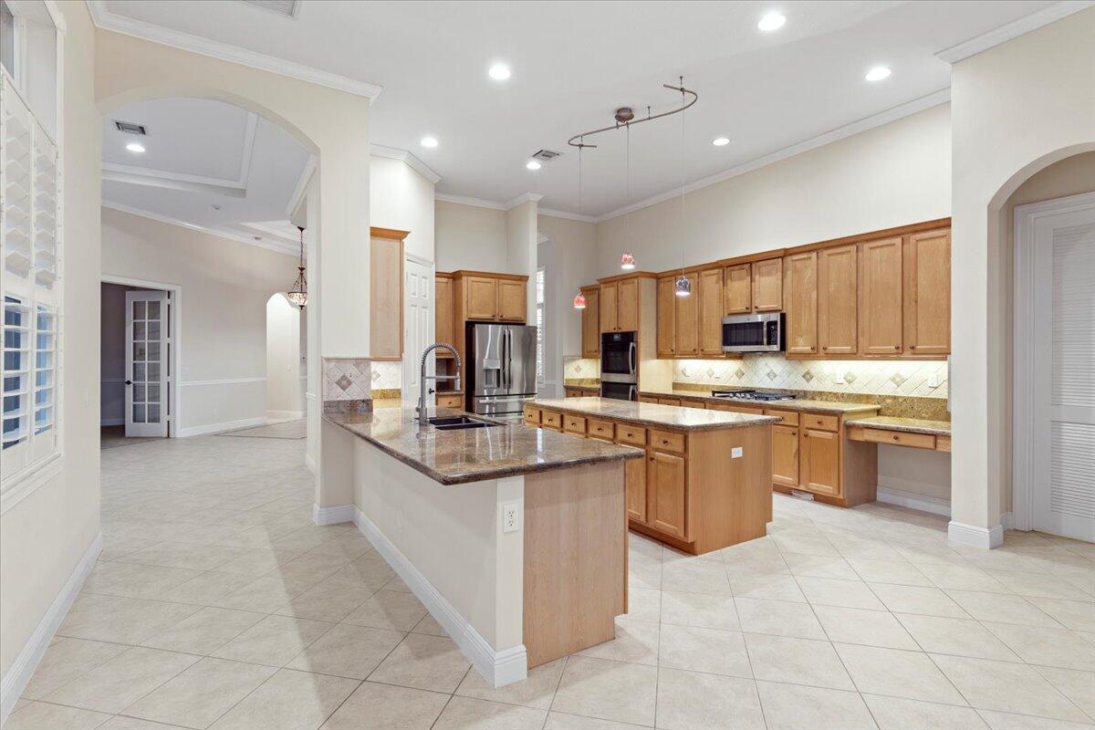 10115 SW Nuova Way