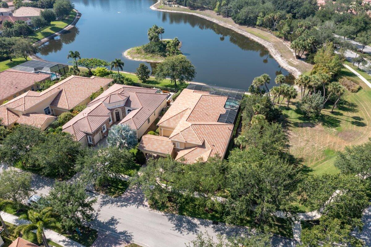 10115 SW Nuova Way