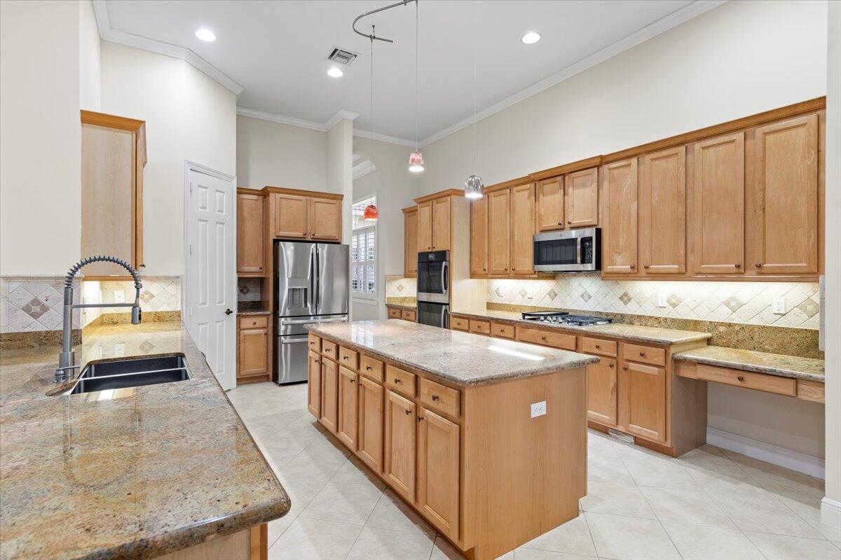 10115 SW Nuova Way