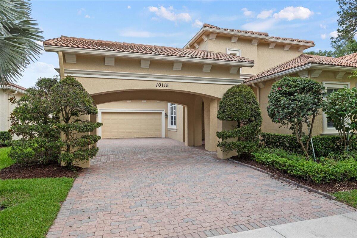 10115 SW Nuova Way
