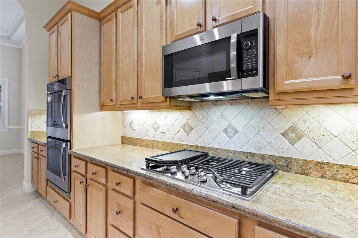 10115 SW Nuova Way
