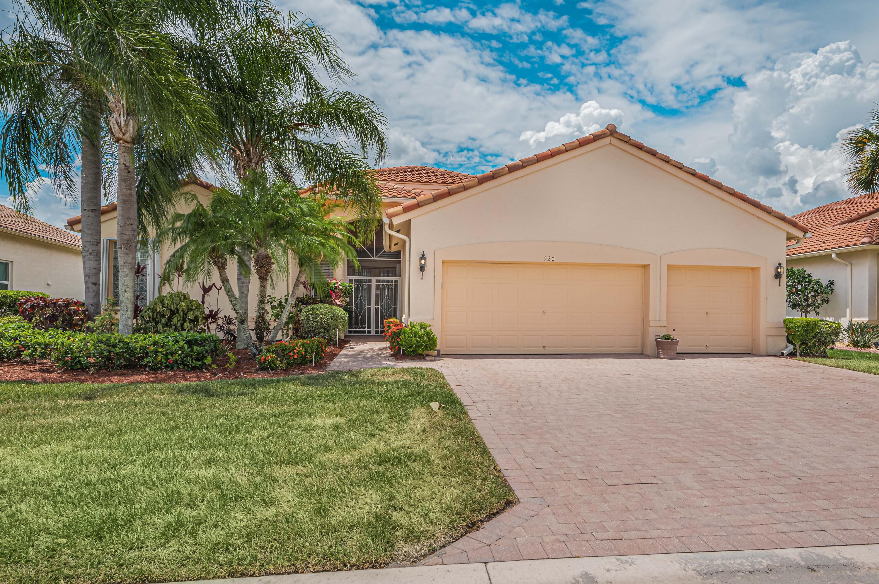 520 NW Blue Lake Drive