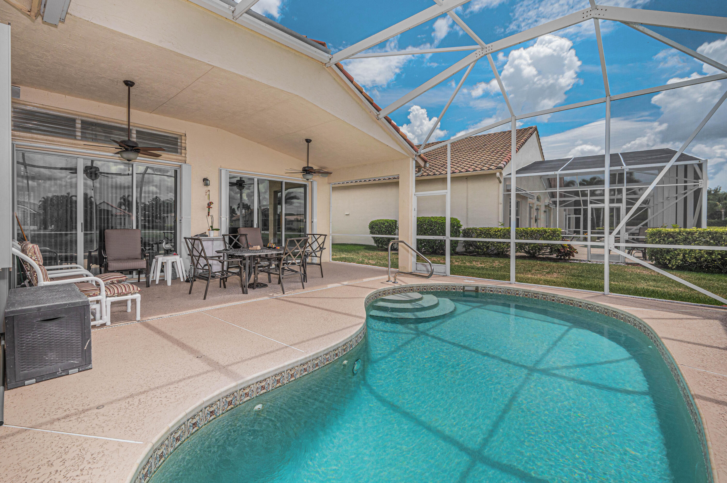 520 NW Blue Lake Drive