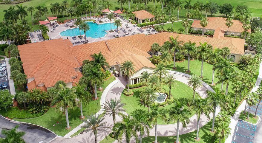 520 NW Blue Lake Drive