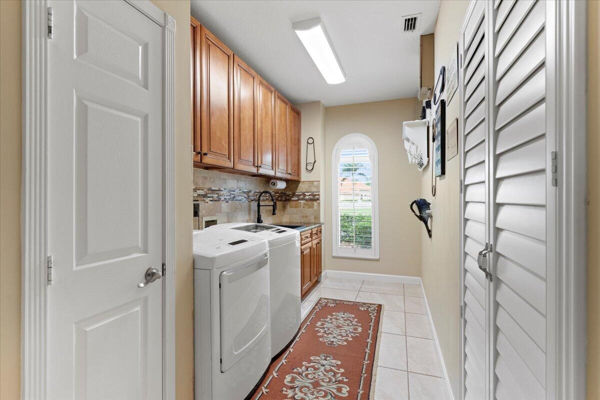 11124 Lands End Chase