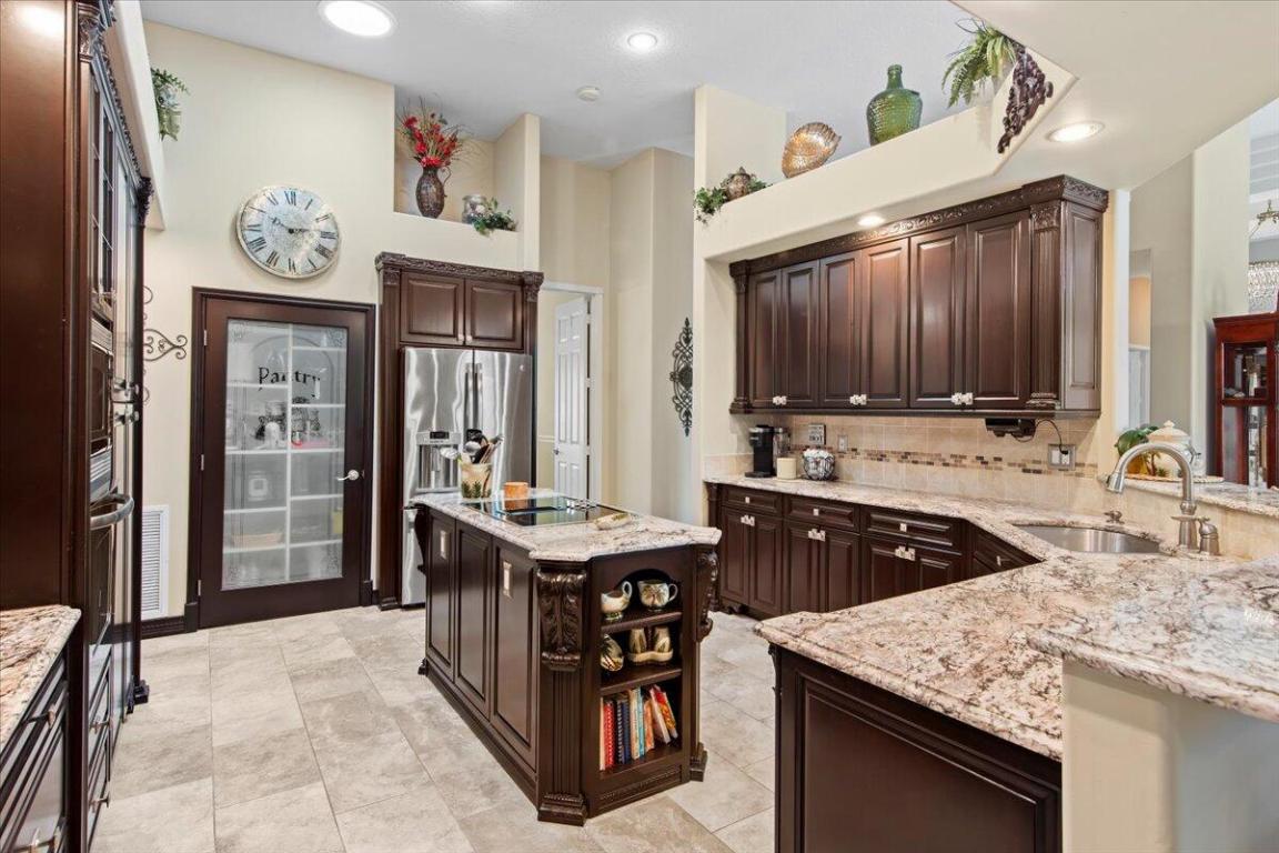 11124 Lands End Chase