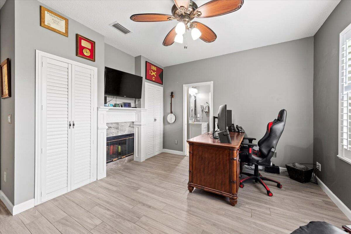 11124 Lands End Chase