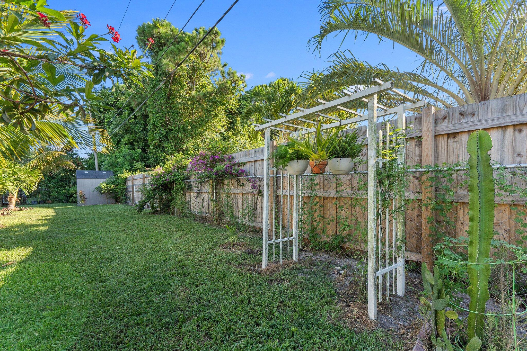 2032 SW Cranberry Street