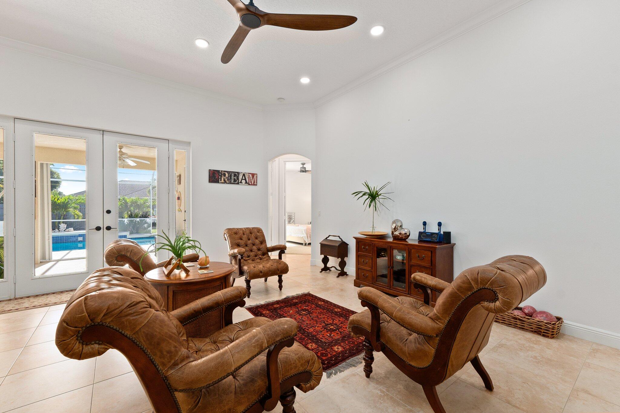 2032 SW Cranberry Street