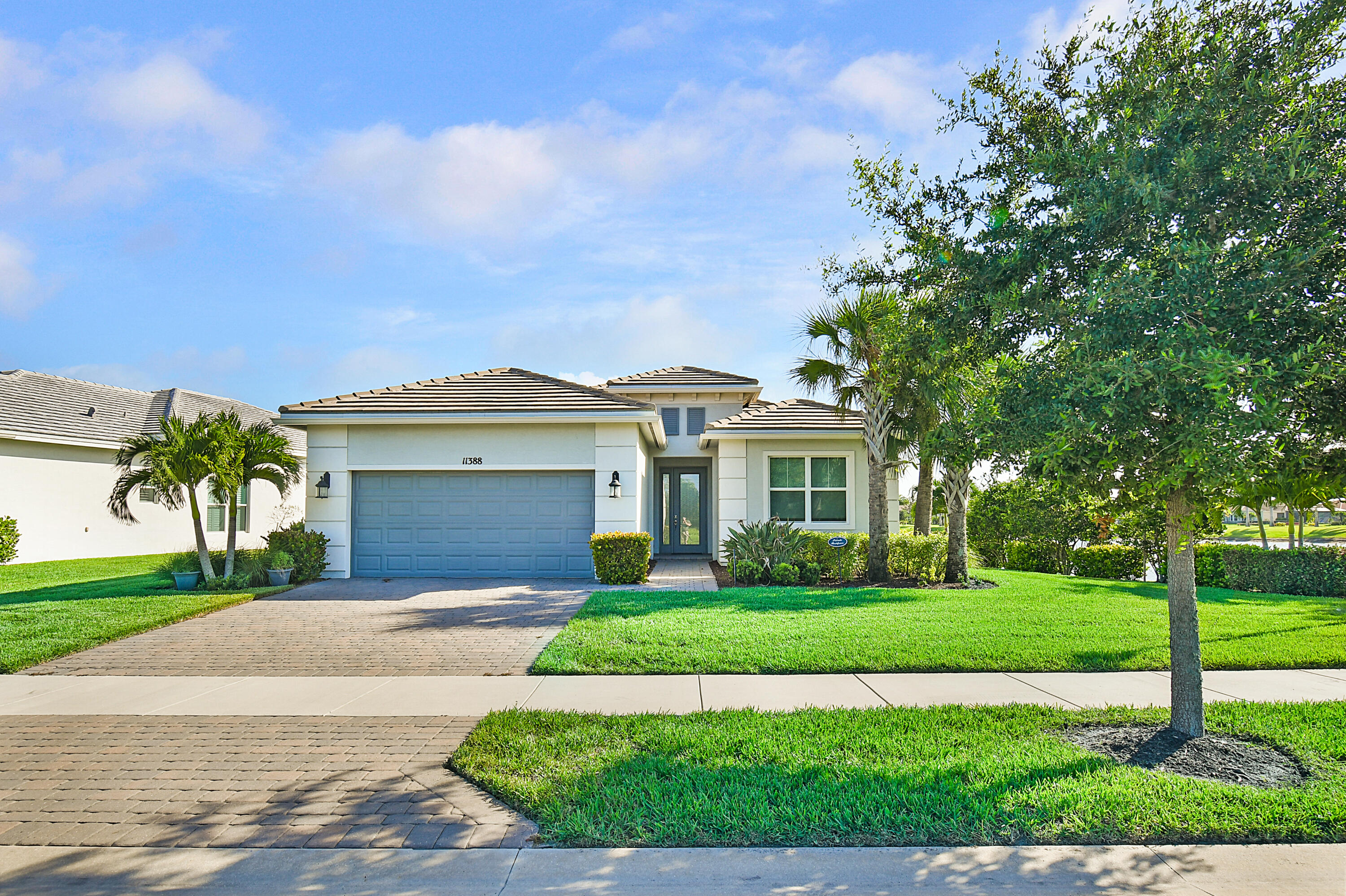 11388 SW Lunata Way